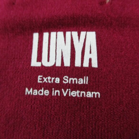 Lunya Slumberknit Long Sleeve Henley Short Set Womens XS Pomegranate Red Pajamas - Picture 15 of 16